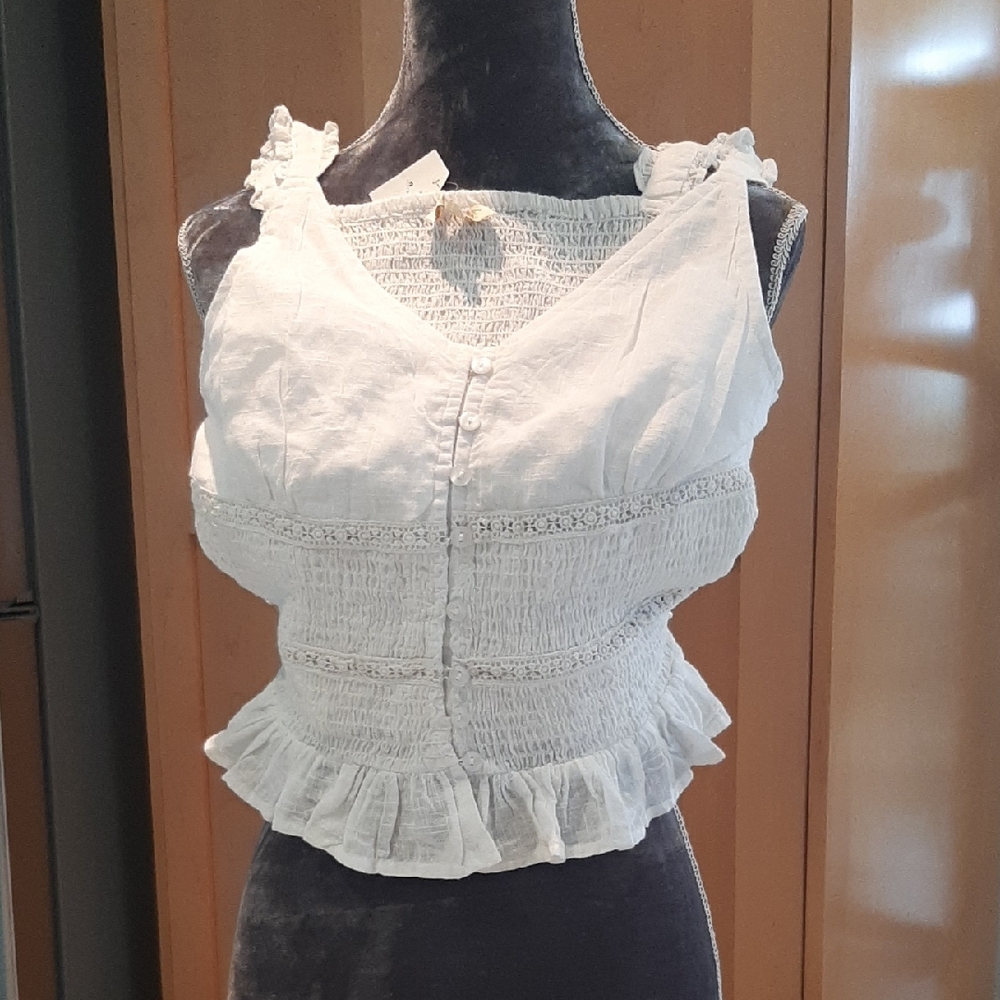 NWT🤍Rebellion100%COTTON Smocked Top Size L